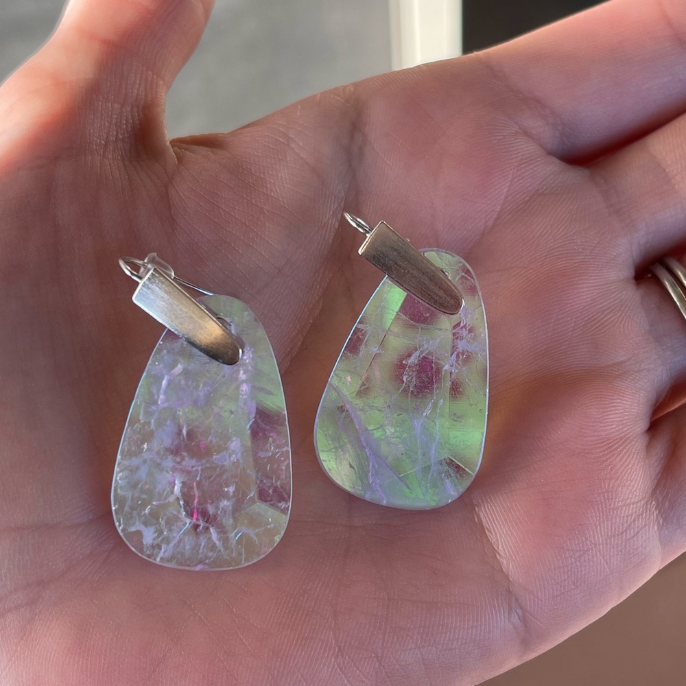 Kendra Scott dangle earrings